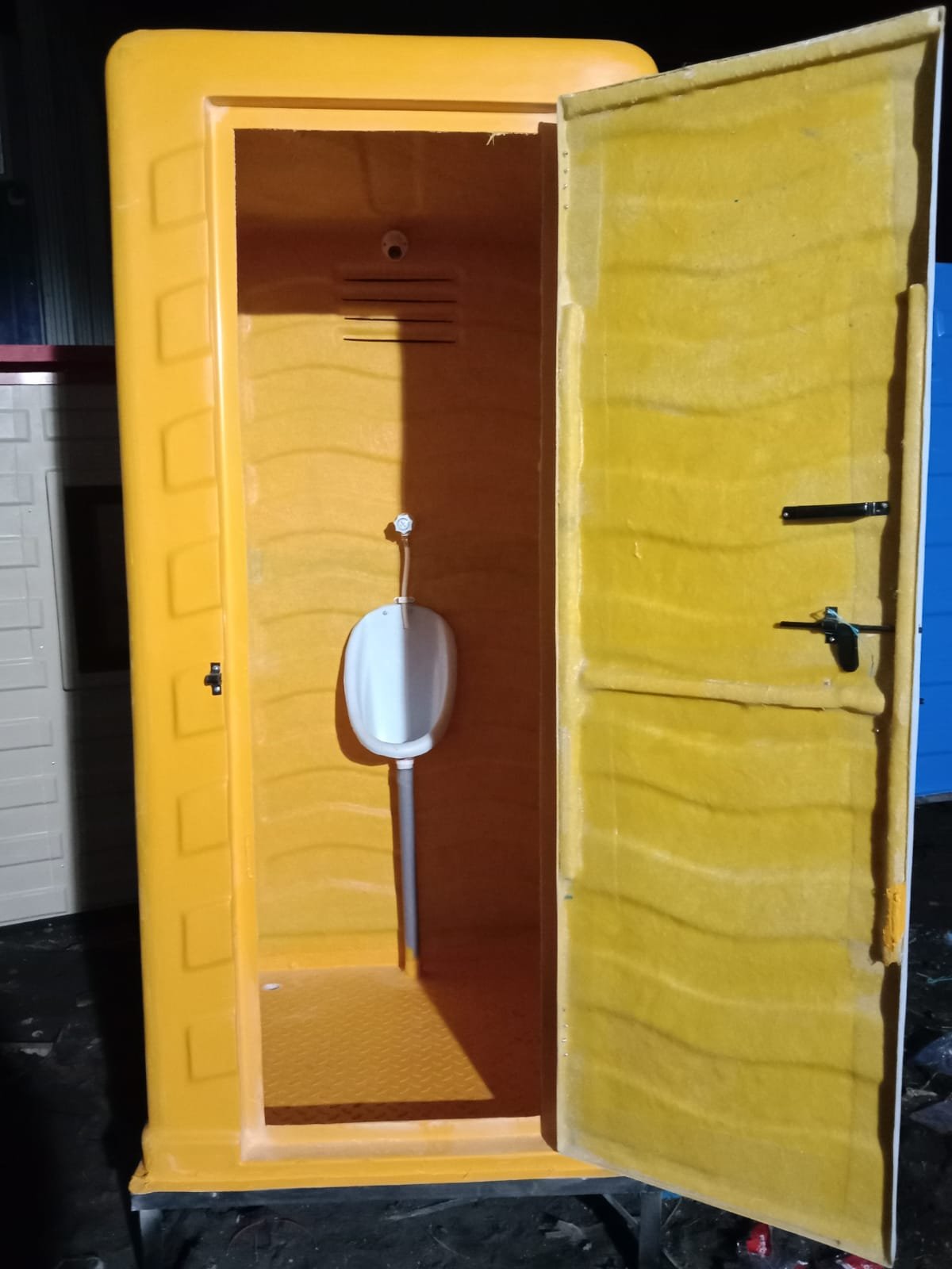 Toilet View 4